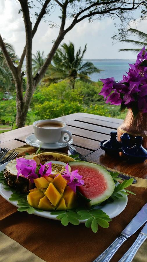 Kinasi Lodge Utende Bagian luar foto