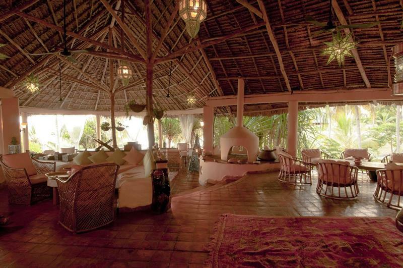 Kinasi Lodge Utende Bagian luar foto