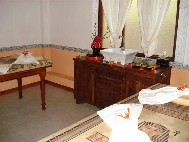 Kinasi Lodge Utende Bagian luar foto
