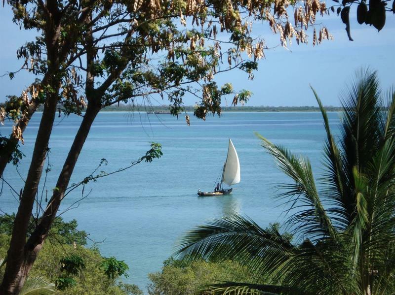Kinasi Lodge Utende Bagian luar foto