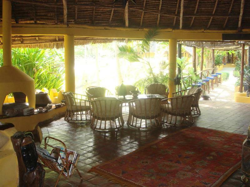 Kinasi Lodge Utende Bagian luar foto