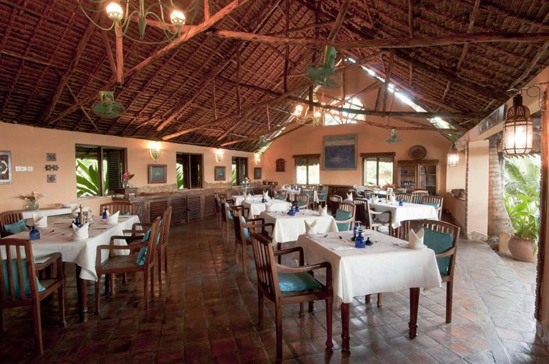 Kinasi Lodge Utende Bagian luar foto